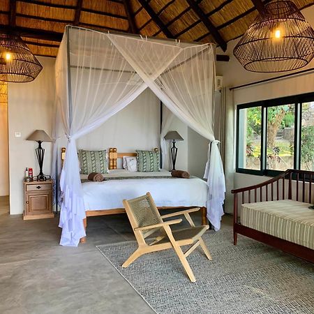 Hornbill Lodge Kariba Экстерьер фото