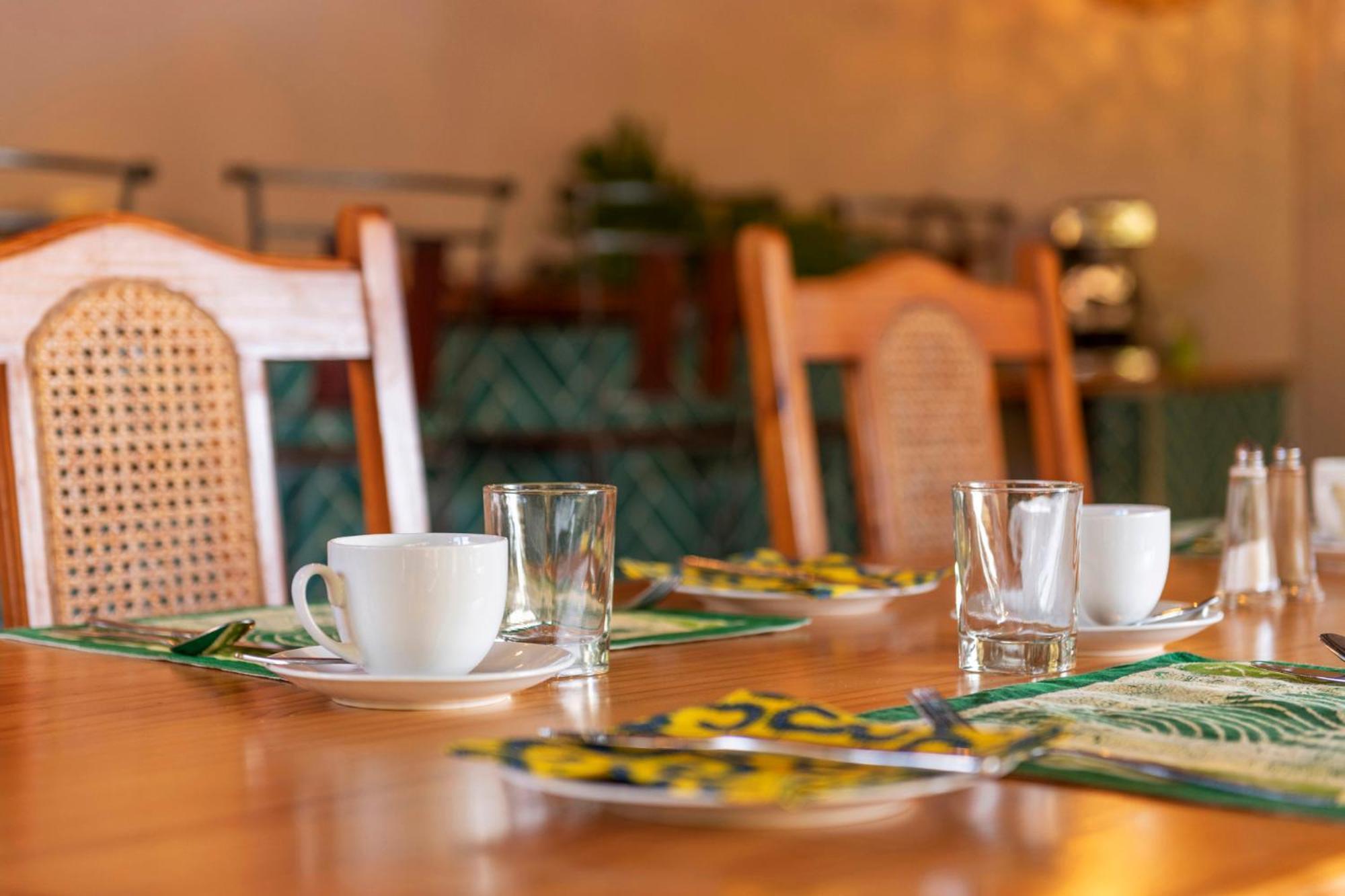 Hornbill Lodge Kariba Экстерьер фото